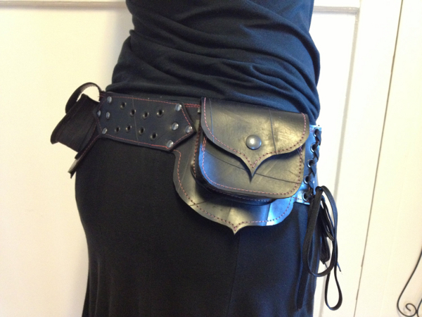 recycled tire rubber waist pouch